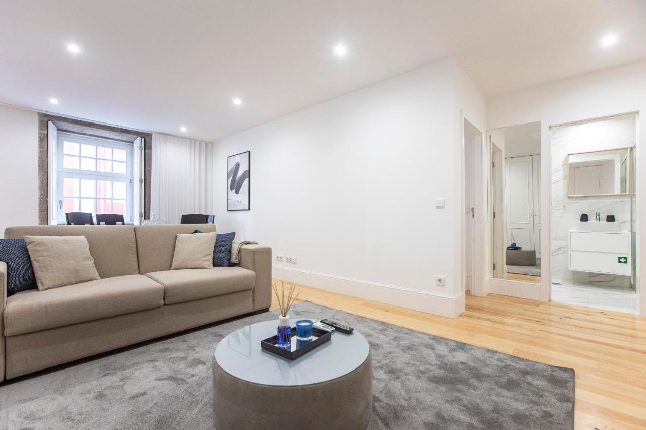 Elegant Downtown 1Br Flat W/ Ac By Lovelystay Porto Kültér fotó