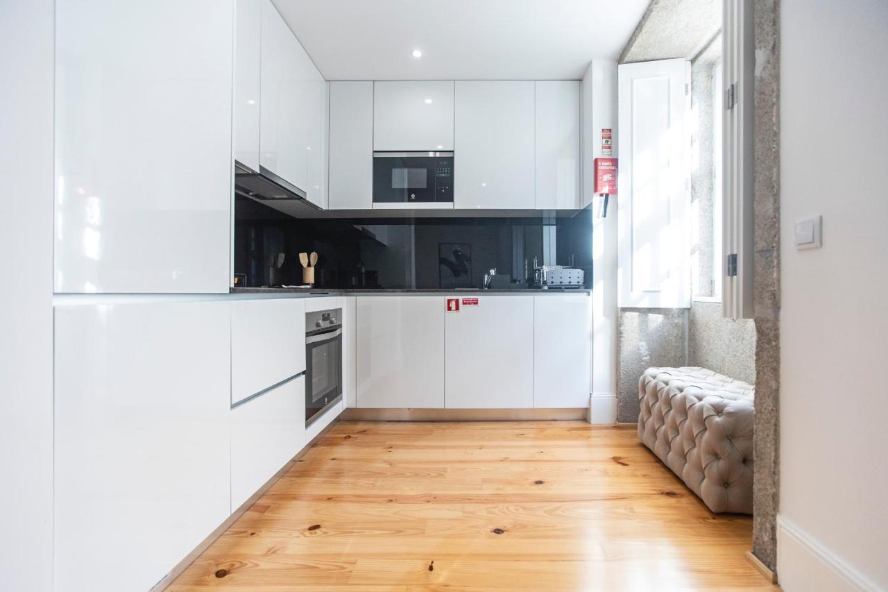 Elegant Downtown 1Br Flat W/ Ac By Lovelystay Porto Kültér fotó
